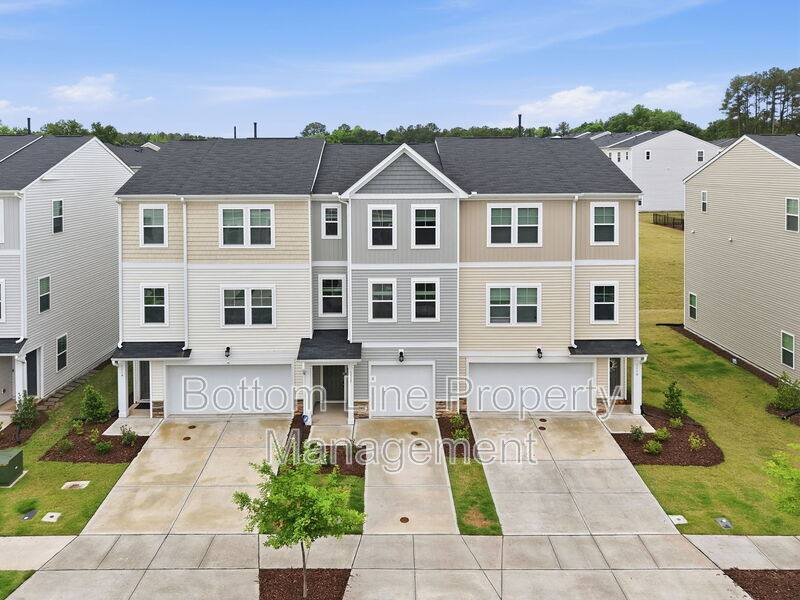 Townhouse for rent at 1112 Lily Loch Way, Durham, NC 27703