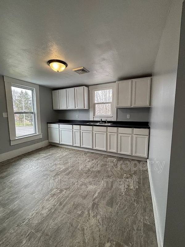 Apartment for rent at 703 E 4th St, Greenville, OH 45331