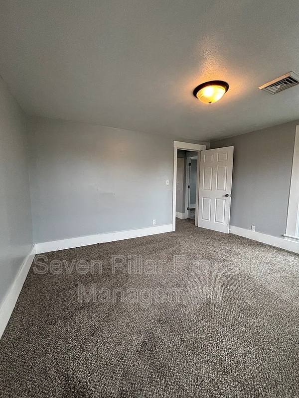Apartment for rent at 703 E 4th St, Greenville, OH 45331