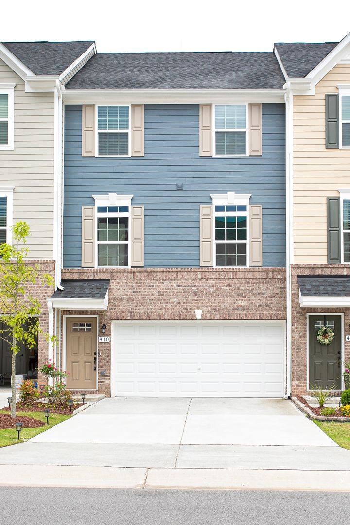 Townhouse for rent at 410 Cross Country Way, Durham, NC 27703