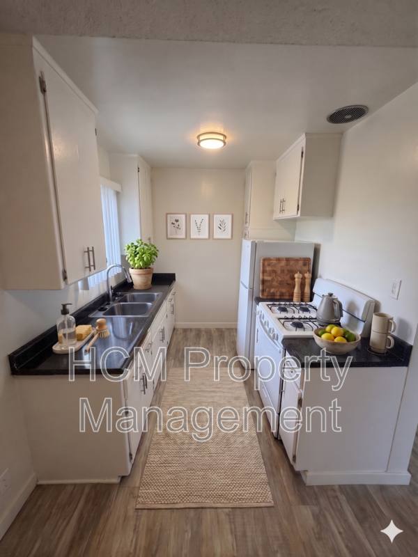 Apartment for rent at 4714 Slauson Ave #12, Culver City, CA 90230