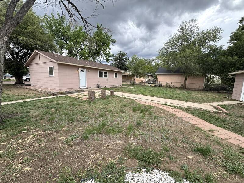 House for rent at 1316 Harrison Rd, Colorado Springs, CO 80905
