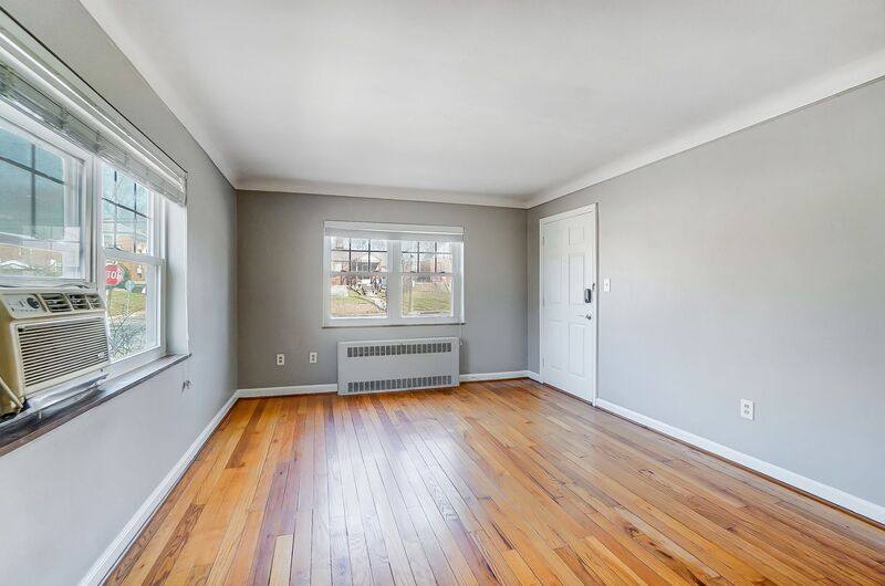 Apartment for rent at 2769 Losantiville Ave #2, Cincinnati, OH 45213