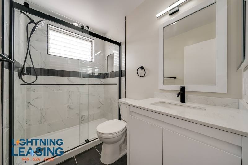 Apartment for rent at 1035 Hayworth Ave #100, Los Angeles, CA 90046