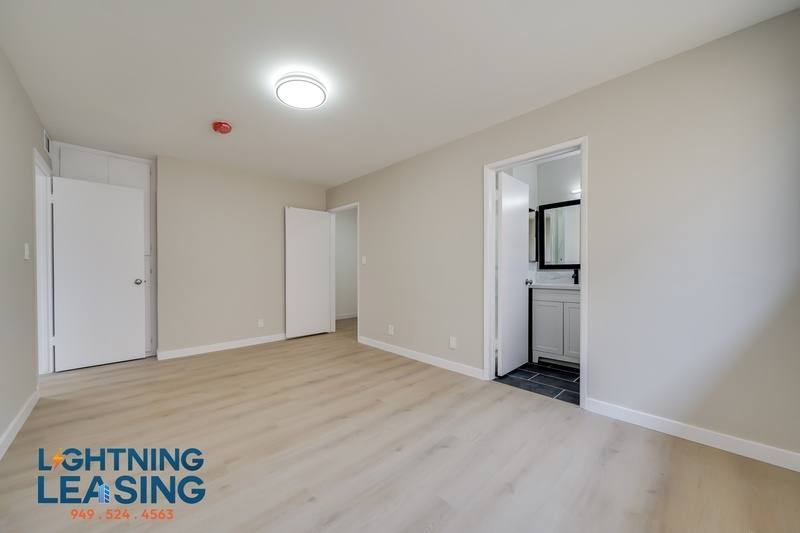Apartment for rent at 1035 Hayworth Ave #100, Los Angeles, CA 90046