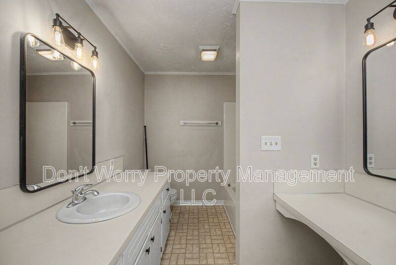 Apartment for rent at 137 Crest Circle #B, Lexington, NC 27295