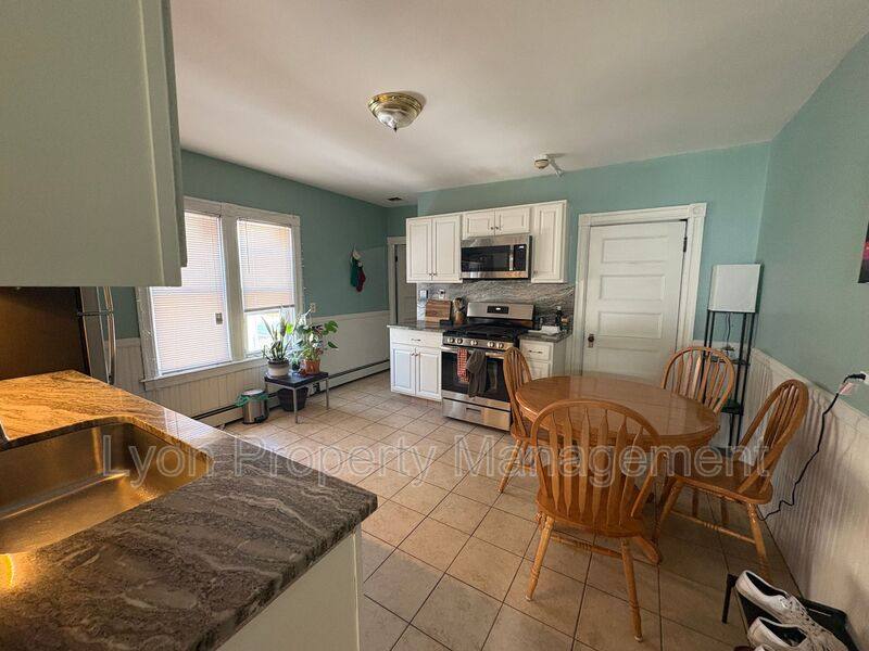 Apartment for rent at 250 Sayles Ave #1, Pawtucket, RI 02860