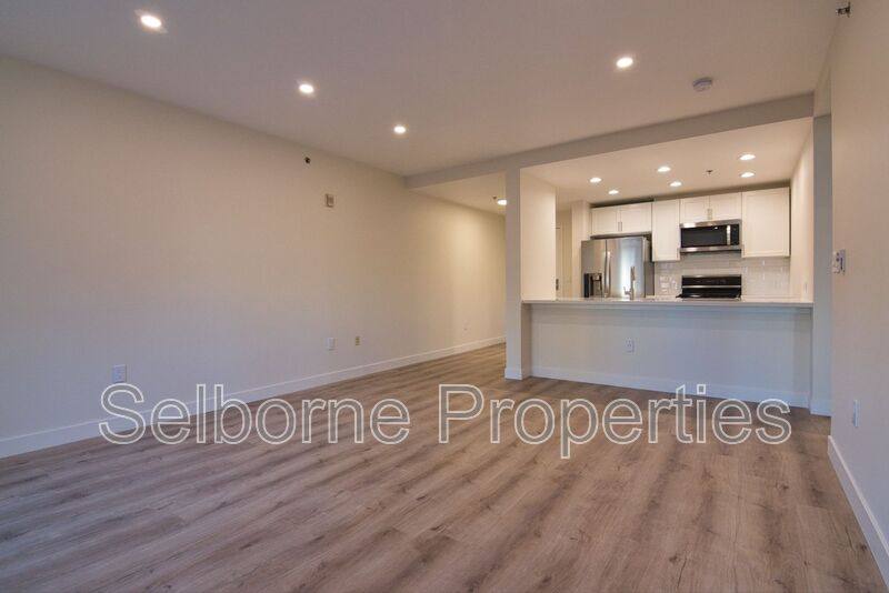 Apartment for rent at 1401 Jackson St #305, Oakland, CA 94612