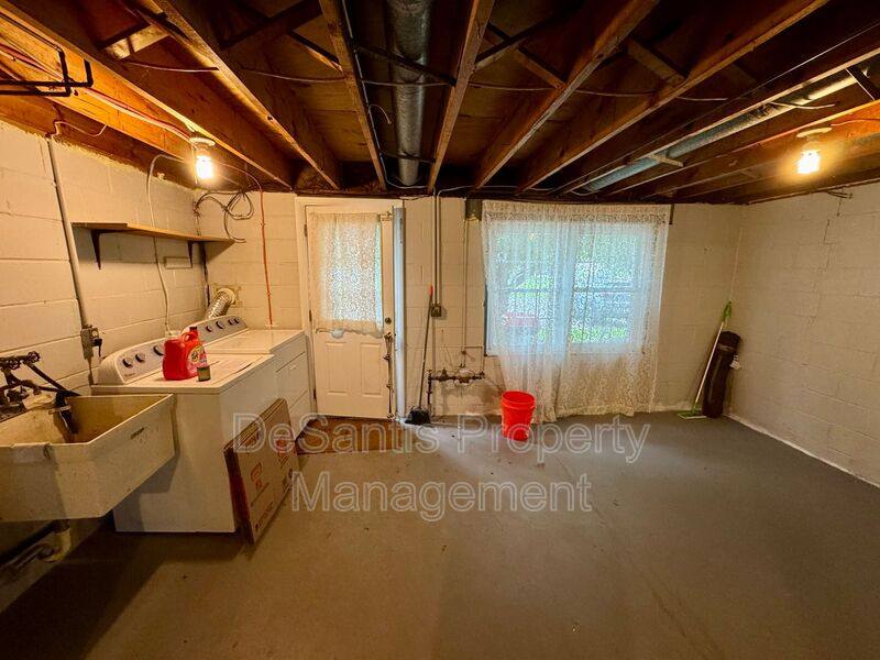 Townhouse for rent at 244 E Commons Dr, Cranberry Township, PA 16066