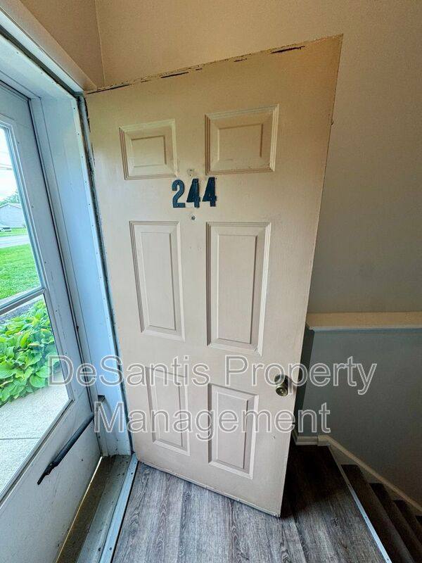 Townhouse for rent at 244 E Commons Dr, Cranberry Township, PA 16066
