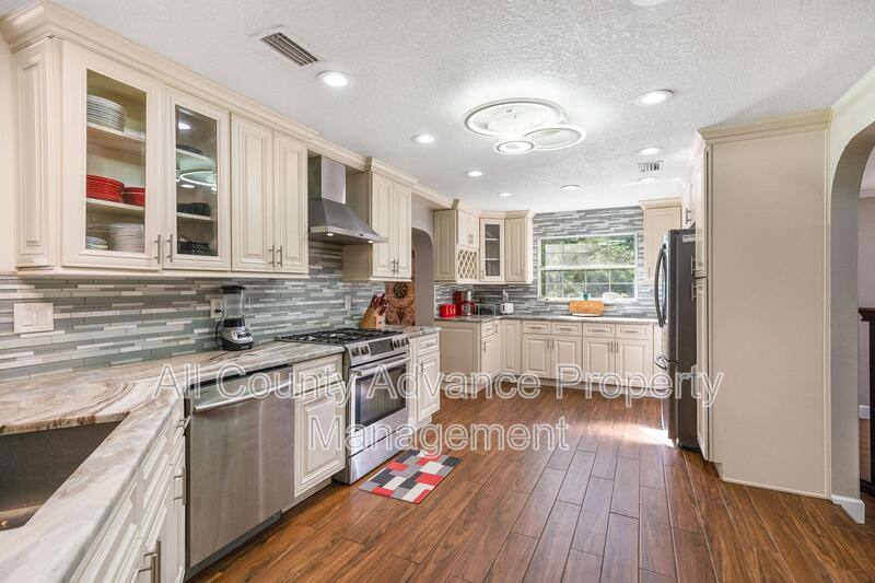 House for rent at 1833 N Keene Rd, Clearwater, FL 33755