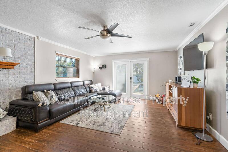 House for rent at 1833 N Keene Rd, Clearwater, FL 33755