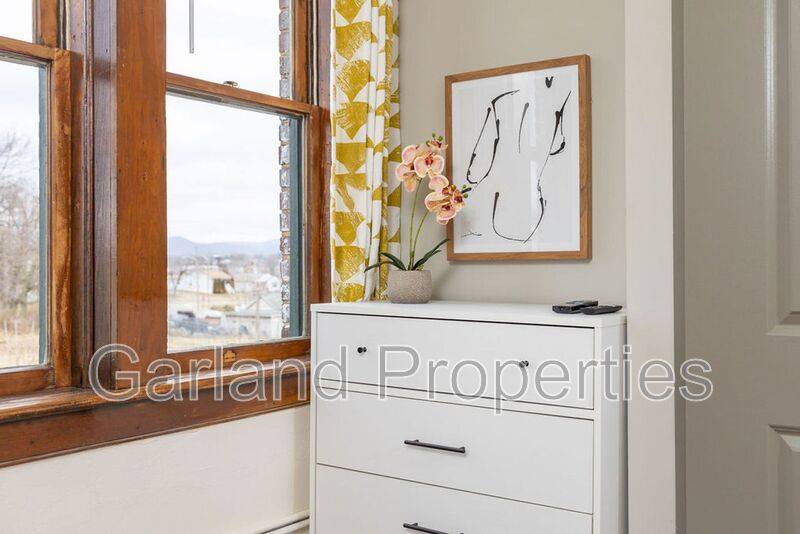 Apartment for rent at 829 Salem Ave #4, Roanoke, VA 24016