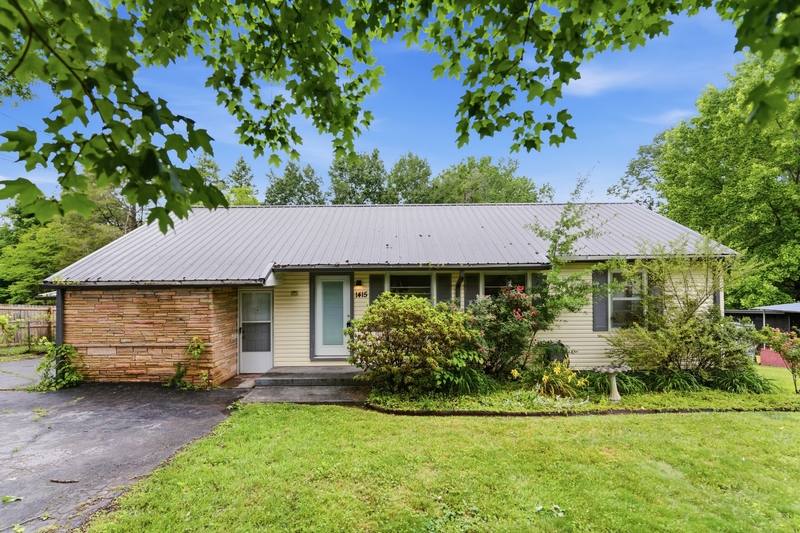 House for rent at 1415 Creekwood Dr, Knoxville, TN 37918