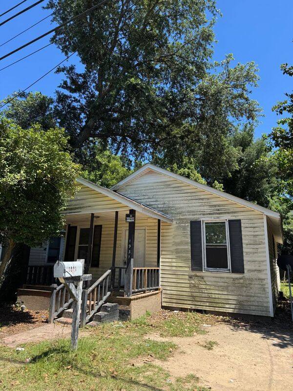 House for rent at 1931 Baxter St, Charleston, SC 29406