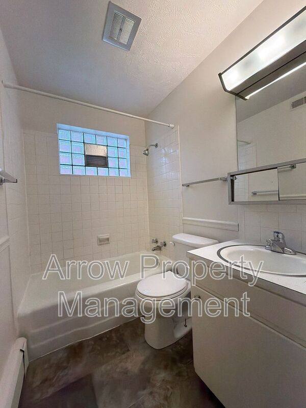 Apartment for rent at 1438 S 20th St, Lincoln, NE 68502