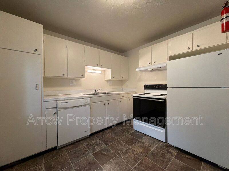 Apartment for rent at 1438 S 20th St, Lincoln, NE 68502