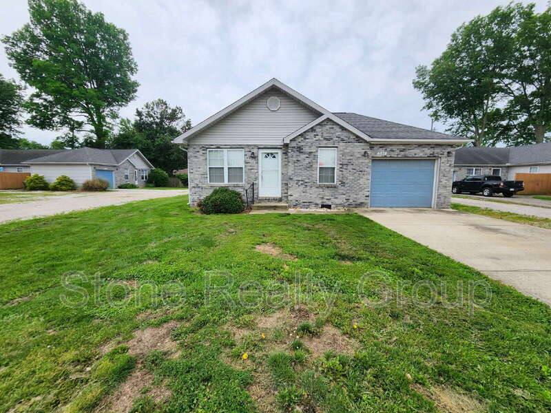 Apartment for rent at 4874 Pine Ridge Court, Terre Haute, IN 47802