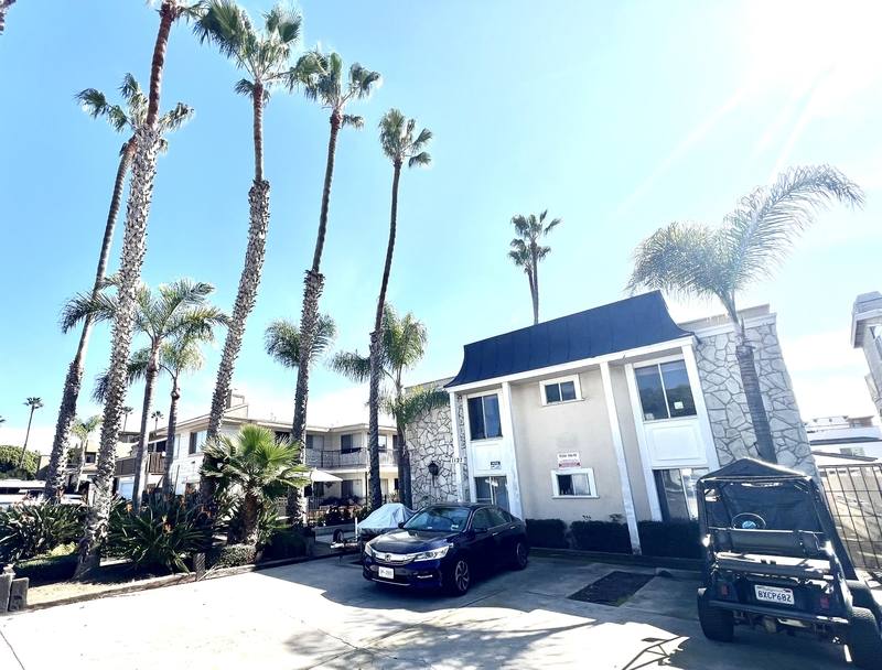 Apartment for rent at 1127 Reed Ave #2, San Diego, CA 92109