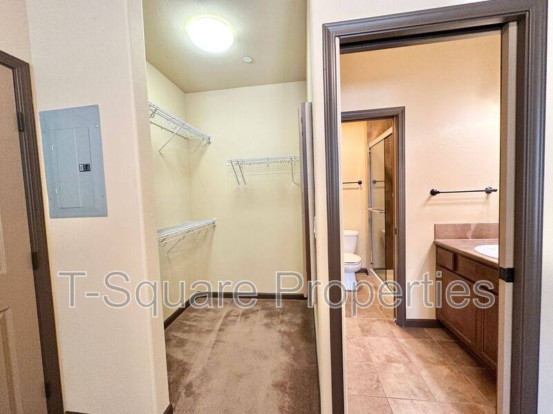 House for rent at 9505 NE 180th St #102, Bothell, WA 98011