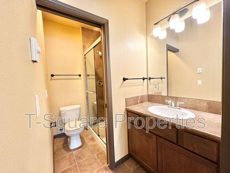 House for rent at 9505 NE 180th St #102, Bothell, WA 98011