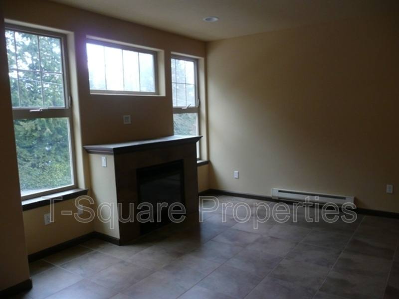 House for rent at 9505 NE 180th St #102, Bothell, WA 98011