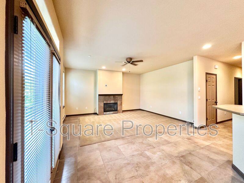 House for rent at 9505 NE 180th St #102, Bothell, WA 98011