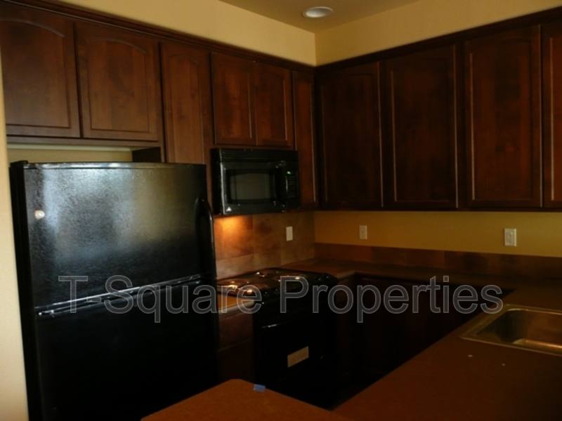 House for rent at 9505 NE 180th St #102, Bothell, WA 98011