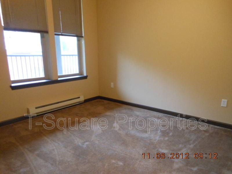 House for rent at 9505 NE 180th St #102, Bothell, WA 98011