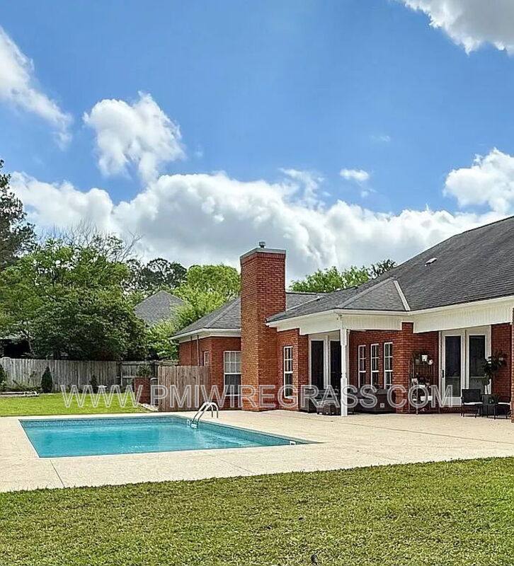 House for rent at 201 Piccadilly Lane, Dothan, AL 36305