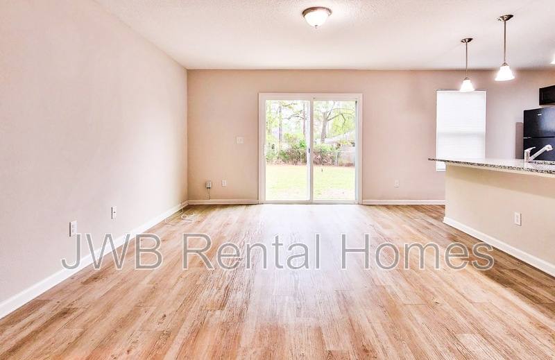 House for rent at 8148 Metto Rd, Jacksonville, FL 32244