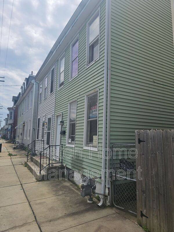 House for rent at 428 Smith St, York, PA 17401