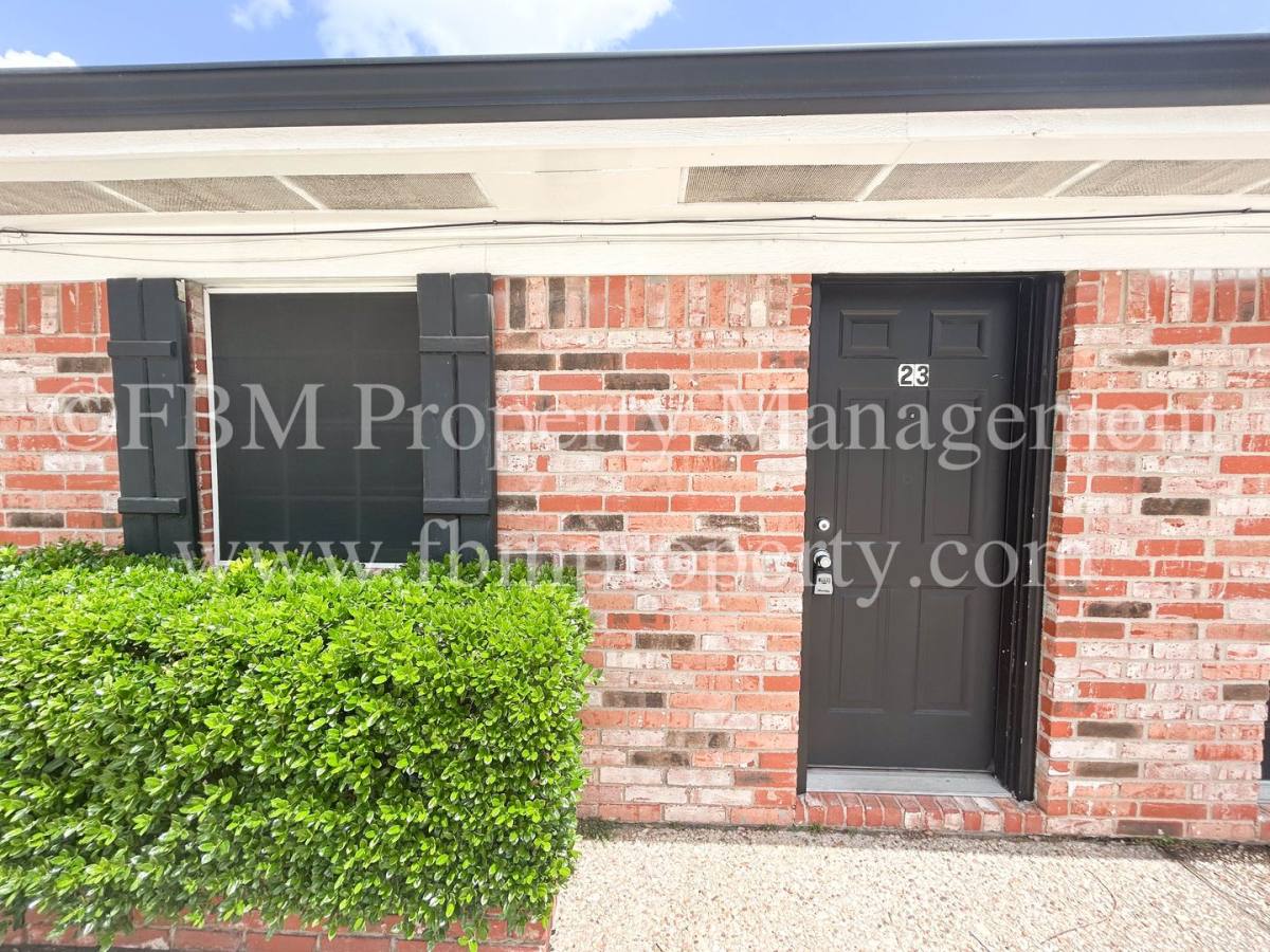 Apartment for rent at 2107 Bowie Dr, Corsicana, TX 75110