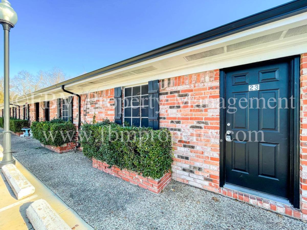 Apartment for rent at 2107 Bowie Dr, Corsicana, TX 75110
