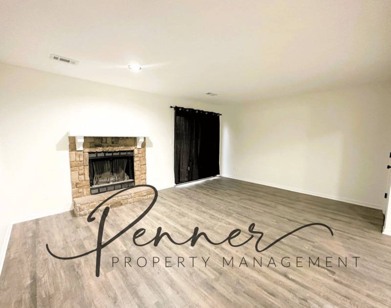 Townhouse for rent at 18813 E Lexington Rd, Independence, MO 64058