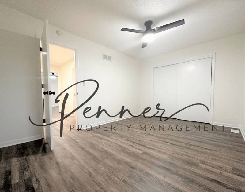 Townhouse for rent at 18813 E Lexington Rd, Independence, MO 64058