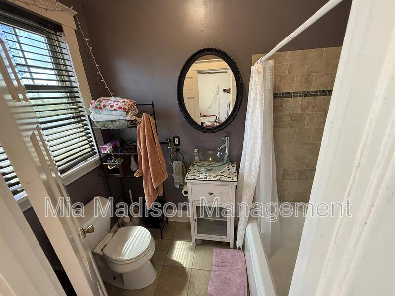 Apartment for rent at 501 E Maupas Ave #B, Savannah, GA 31401