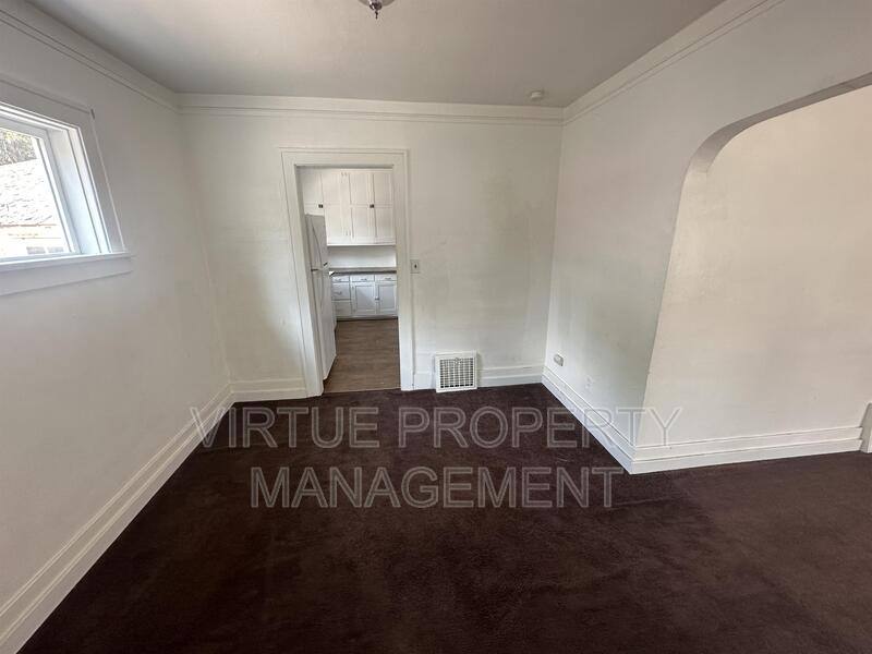 Apartment for rent at 611 6th St #A, Havre, MT 59501