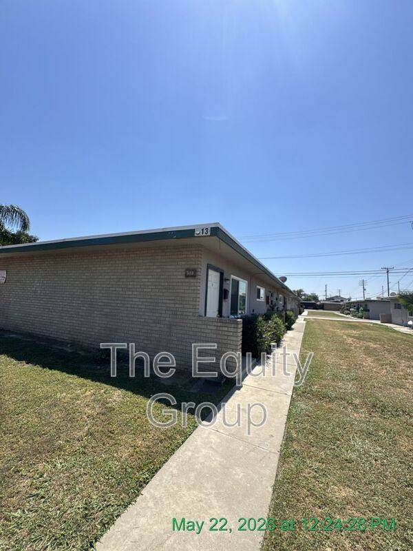 Apartment for rent at 513 E Myrtle Ave #A, Visalia, CA 93292