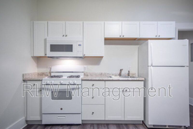 Apartment for rent at 11 N Central Ave, Umatilla, FL 32784