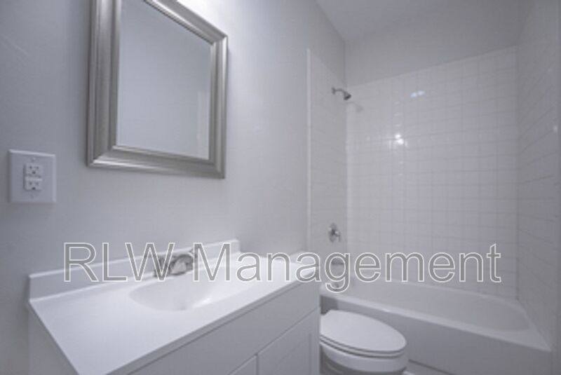 Apartment for rent at 11 N Central Ave, Umatilla, FL 32784