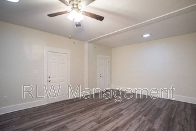 Apartment for rent at 11 N Central Ave, Umatilla, FL 32784