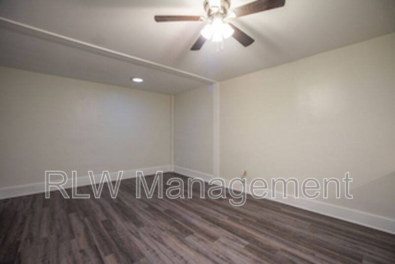 Apartment for rent at 11 N Central Ave, Umatilla, FL 32784