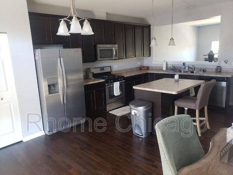 Townhouse for rent at 6548 Lilac Blvd, Hanover Park, IL 60133