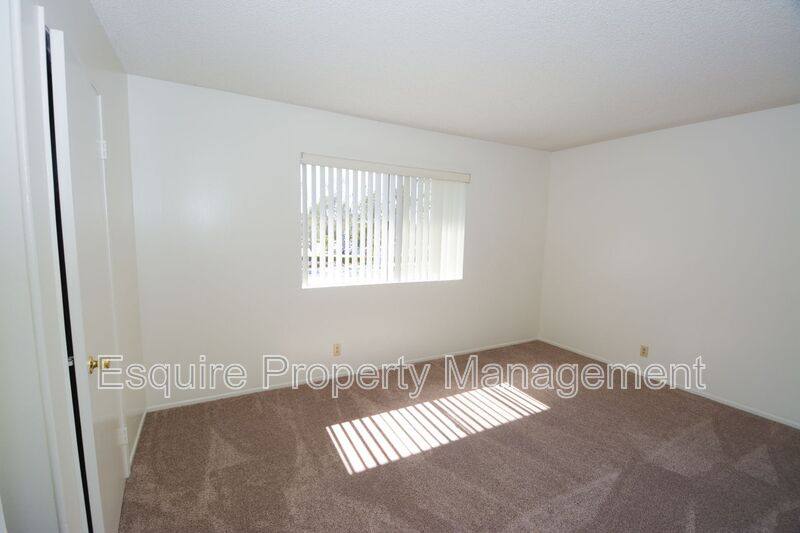 Townhouse for rent at 1202 Portola Rd, Ventura, CA 93003