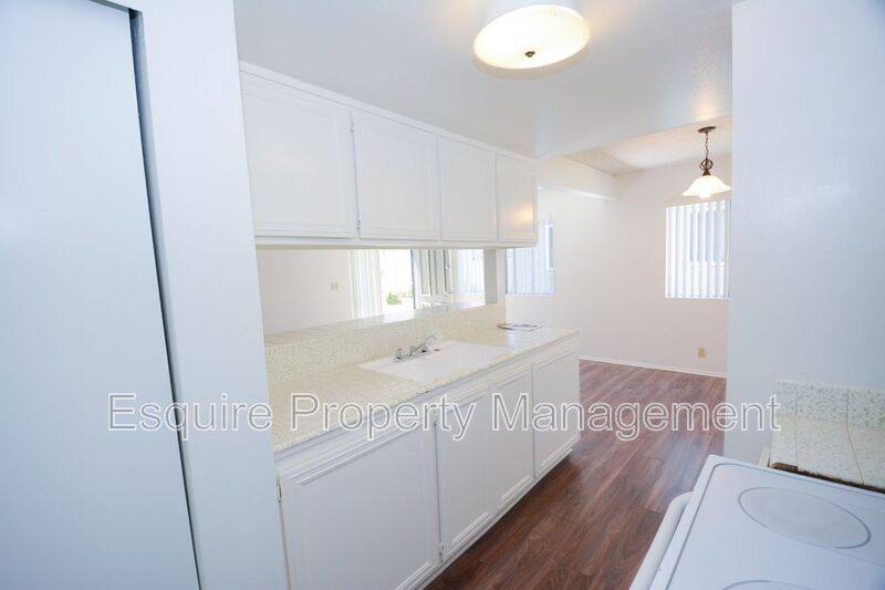 Townhouse for rent at 1202 Portola Rd, Ventura, CA 93003
