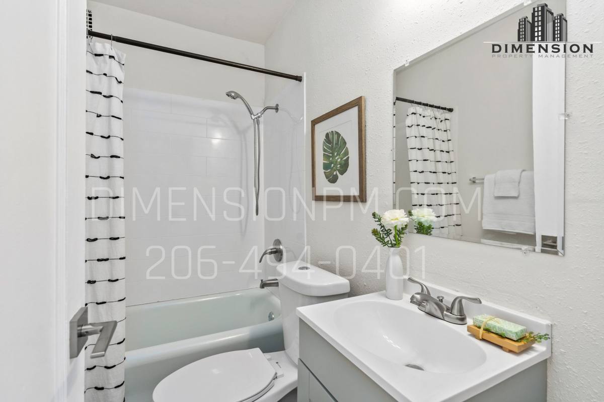 Apartment for rent at 2331 Rockefeller Ave, Everett, WA 98201