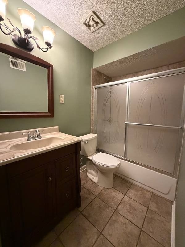 Townhouse for rent at 5712 Los Gatos Dr #1, Memphis, TN 38115