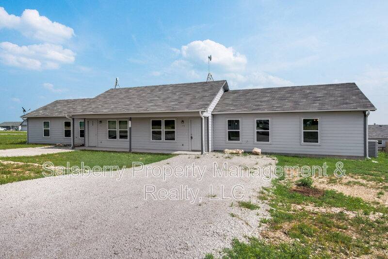 Apartment for rent at 169 Private Rd 4211 #100, Decatur, TX 76234