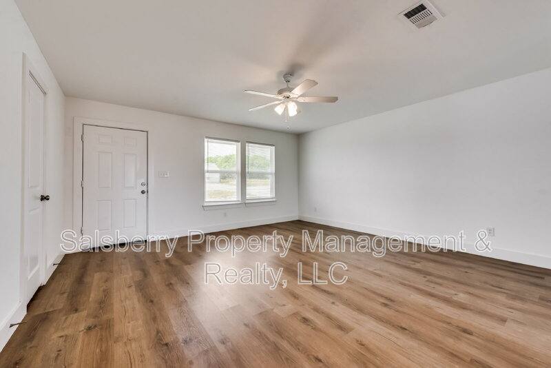 Apartment for rent at 169 Private Rd 4211 #100, Decatur, TX 76234